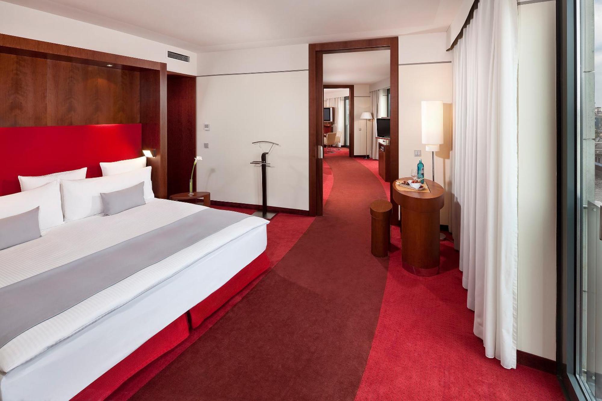 Melia Hotel 4*