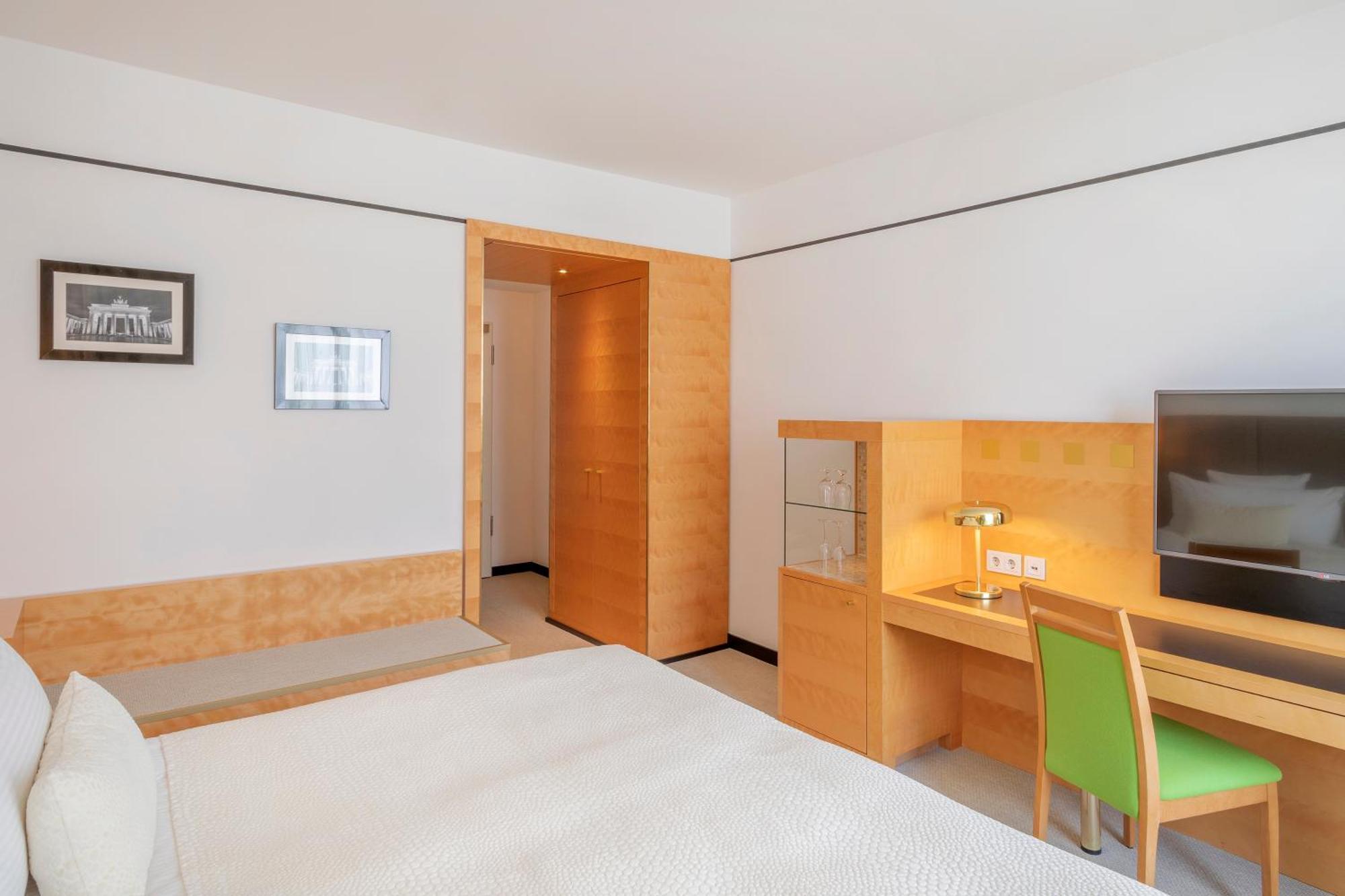 Hotel Melia 4*